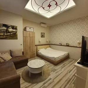 In Ii. Apartament
